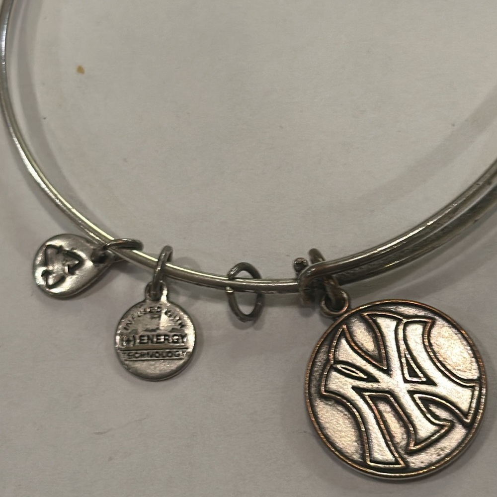 Alex & Ani MLB New York Yankees Charm Baseball Silver Tone Bangle Bracelet - Picture 2 of 2